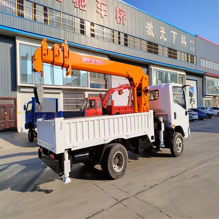 嘉峪关市三轮随车吊定制 农用改装机自备吊中瑞长期出售